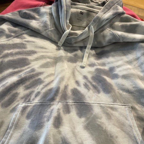SO Cozy Sweatshirt Tied Dye Purple Womens Juniors Sz XL Hooded Soft Fabric - Picture 1 of 10